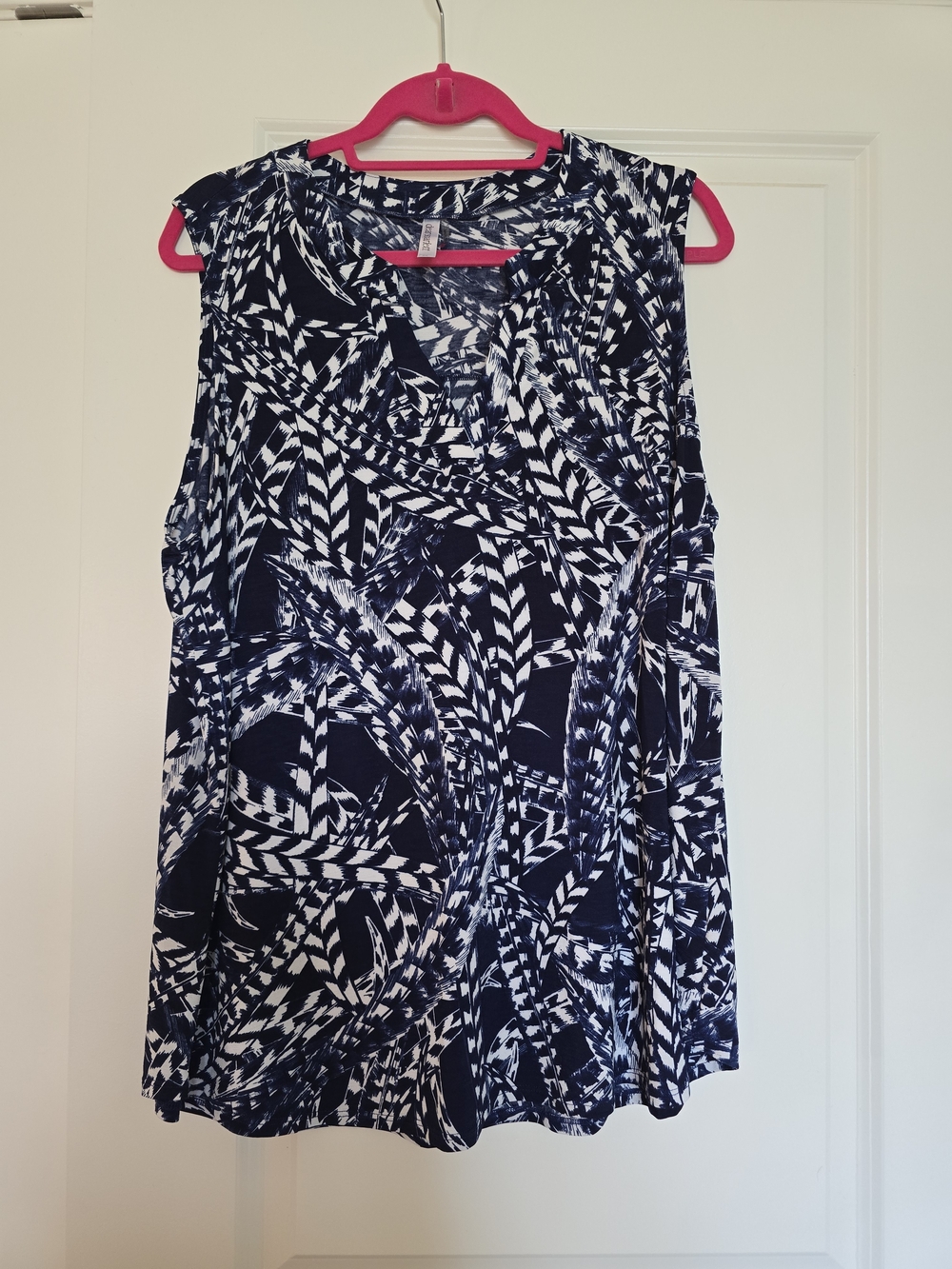 Dear Scarlett Navy & White Printed Sleeveless Blouse